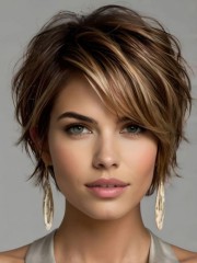 Kurze Mechanische Bob Perücke mit Strähnchen – Haar mit Pony für Damen