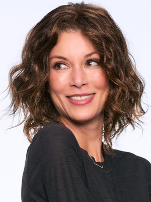 Maschinell Gefertigte Echthaar Perücke Damen – Kurz & Lockig, Natürliches Braun, Leicht & Voluminös, Pflegeleicht, Natürlicher Alltags-Look