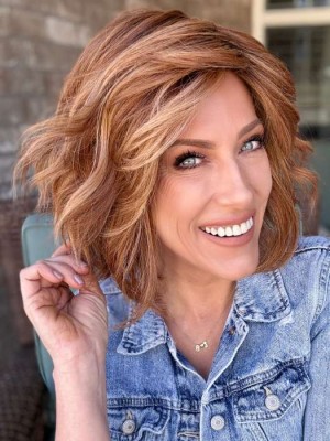 Lace Front Echthaar Perücke Damen – Kurzer Stufiger Bob, Warmes Braun mit Highlights, Leicht Gewellt, Natürlicher Haaransatz, Hochwertige Front Lace Perücke