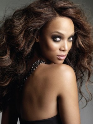 Tyra Banks Sexy Wellig Spitzefront Echthaar Perücke